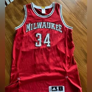Milwaukee Bucks Jersey